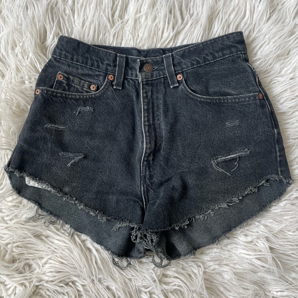 Levi’s Washed Black Denim High Waisted Distressed Cut Off Jean Shorts EUC Sz 25